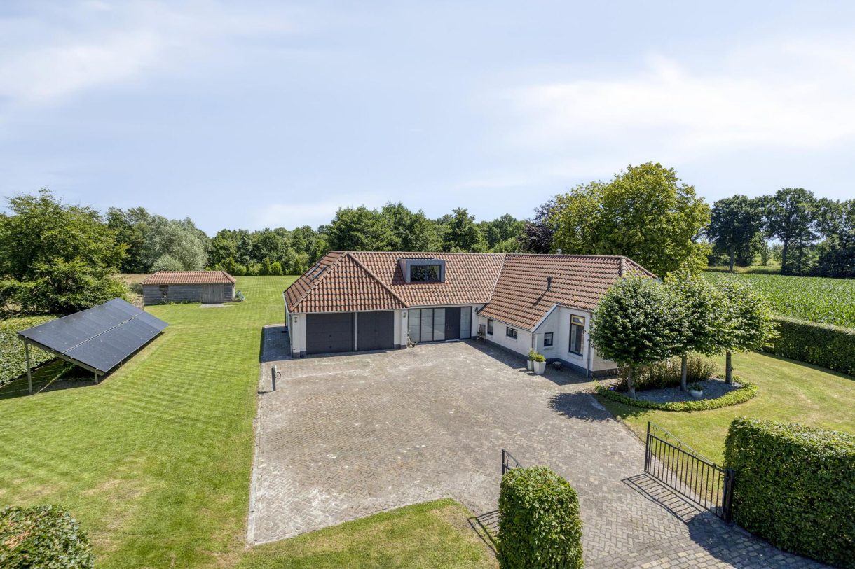 Te koop: Foto Woonhuis aan de Carolieweg 2 in Zevenhuizen