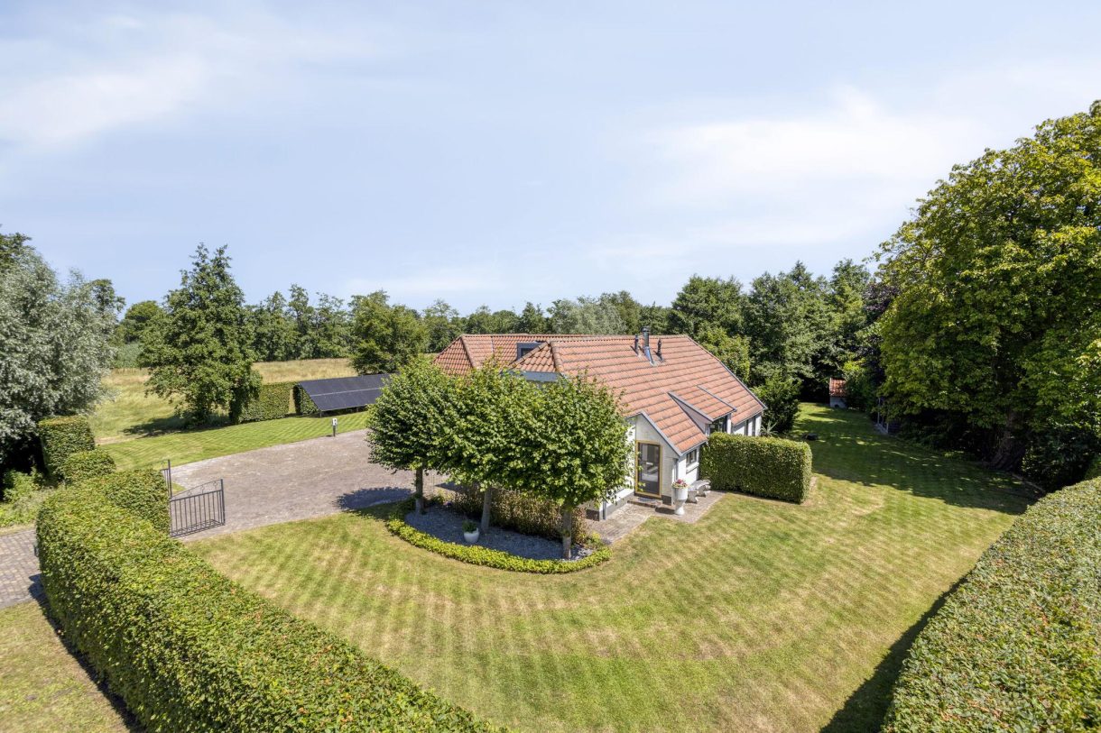 Te koop: Foto Woonhuis aan de Carolieweg 2 in Zevenhuizen