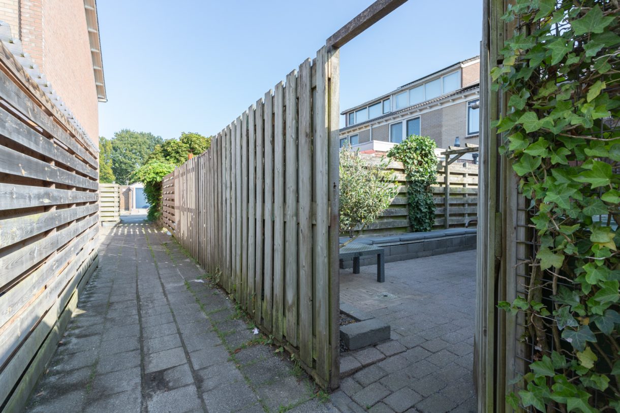 Te koop: Foto Woonhuis aan de Nijenoertweg 81 in Leek