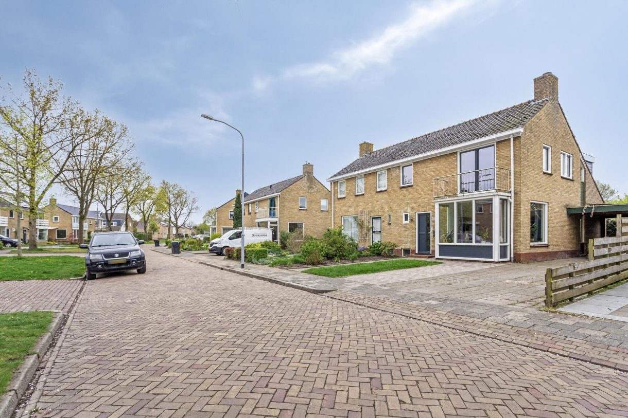 Te koop: Foto Woonhuis aan de Larixlaan 32 in Roden