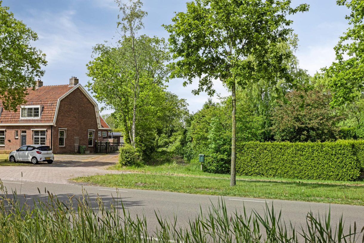 Te koop: Foto Bouwgrond aan de West ong in Buitenpost